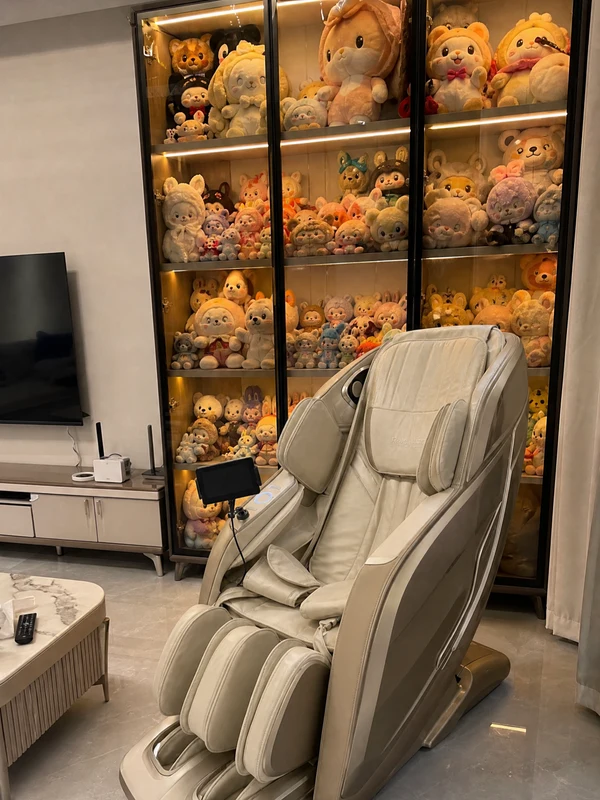 Zoomsom Relaxbro: Premium Massage Chairs Engineered for Global Users