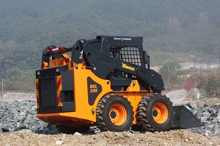 Skid Steer Loader (BSL330) – Compact Utility Equipment